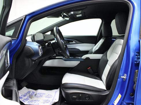 Used 2024 Chevrolet Equinox EV LT AWD/4WD image 12