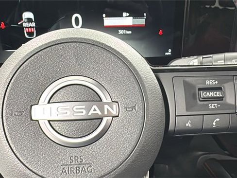 Used 2025 Nissan Kicks SR w/ Illumination Package image 22