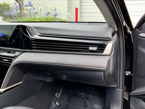 Certified 2025 Toyota Camry XLE FWD image 26