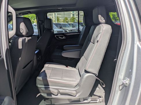 Used 2023 Chevrolet Suburban RST w/ Sport Performance Package AWD/4WD image 28