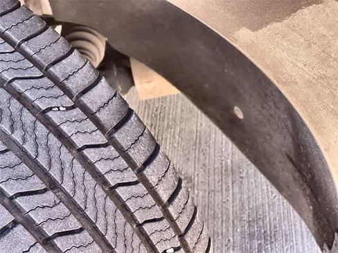 Used 2019 Buick Enclave Essence image 23