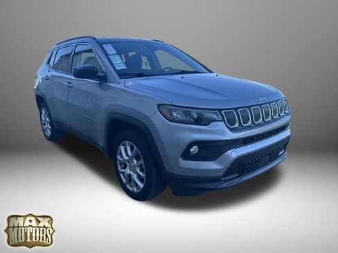 Used 2022 Jeep Compass Latitude AWD/4WD image 13