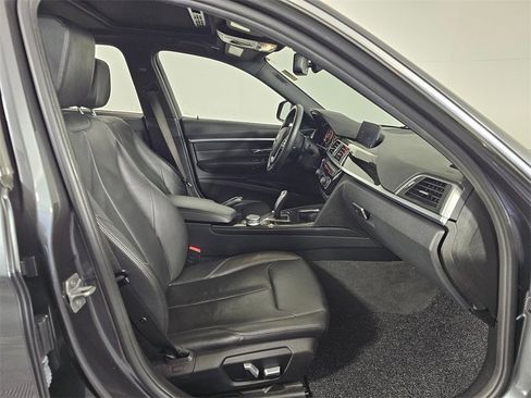 Used 2017 BMW 330i xDrive Sedan image 11