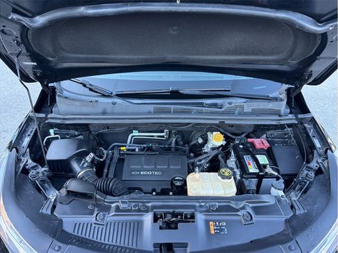 Used 2019 Chevrolet Trax LS image 36