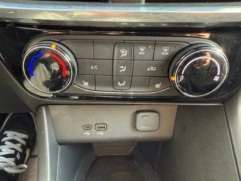 Used 2024 Buick Encore GX Sport Touring w/ Comfort Package FWD image 17
