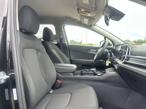 Certified 2025 Kia Sportage LX FWD image 24
