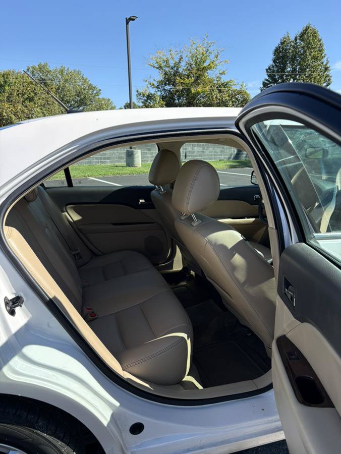 Used 2012 Ford Fusion SEL FWD image 10