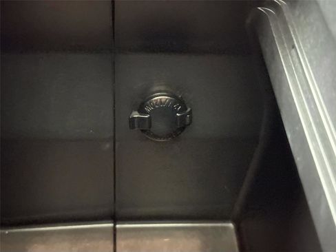 Certified 2024 Toyota Highlander XSE image 37