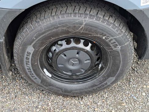 New 2025 Mercedes-Benz Sprinter 2500 image 9