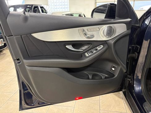 Used 2019 Mercedes-Benz GLC 300 4MATIC Coupe image 33