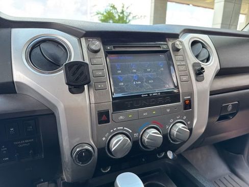 Used 2016 Toyota Tundra SR5 w/ SR5 Upgrade Package image 20