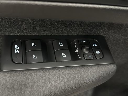 New 2026 Volvo XC40 B5 Ultra w/ Protection Package Premier image 22