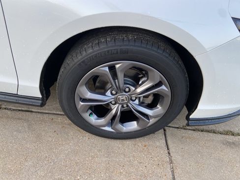 Used 2023 Honda Accord EX image 14