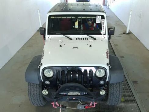 Used 2015 Jeep Wrangler Sport AWD/4WD image 4