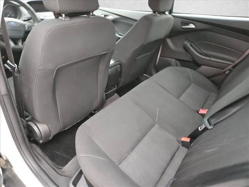 Used 2018 Ford Focus SE image 7