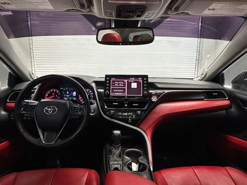 Used 2021 Toyota Camry XSE FWD image 13
