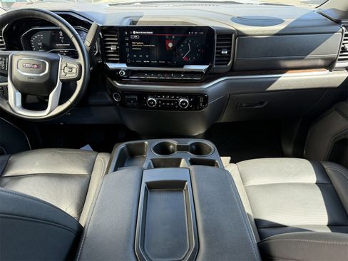 Used 2025 GMC Sierra 1500 SLT image 11