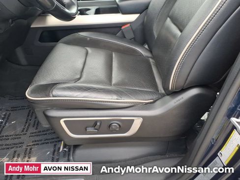 Used 2019 RAM 1500 Laramie AWD/4WD image 18