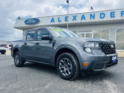 New 2025 Ford Maverick XLT w/ XLT Luxury Package AWD/4WD image 2