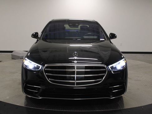 Certified 2022 Mercedes-Benz S 580 4MATIC Sedan image 11