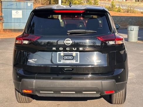 Used 2024 Nissan Rogue SV image 4