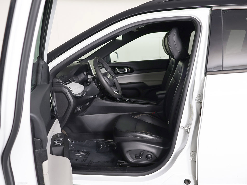 Used 2023 Jeep Compass Limited AWD/4WD image 28