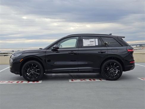 New 2026 Lincoln Corsair Premiere image 4