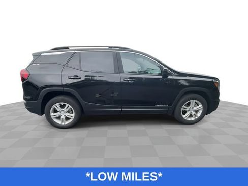 Used 2023 GMC Terrain SLE w/ Driver Convenience Package FWD image 10