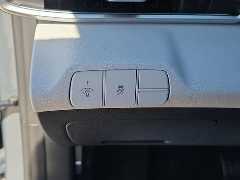 New 2026 Hyundai Elantra Limited image 26