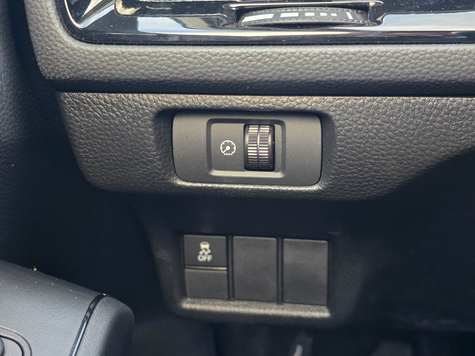 Certified 2025 Honda Civic Sport image 22