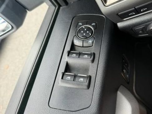 Used 2017 Ford F150 Raptor w/ Equipment Group 802A Luxury AWD/4WD image 21