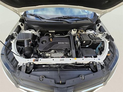 Used 2018 Chevrolet Equinox LT image 21