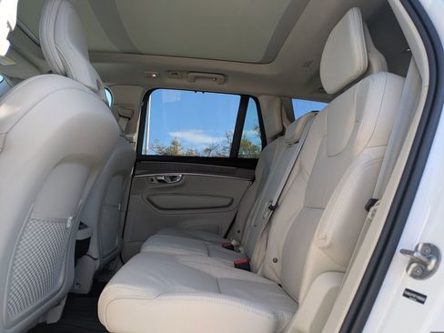New 2026 Volvo XC90 B6 Ultra w/ Protection Package AWD/4WD image 17