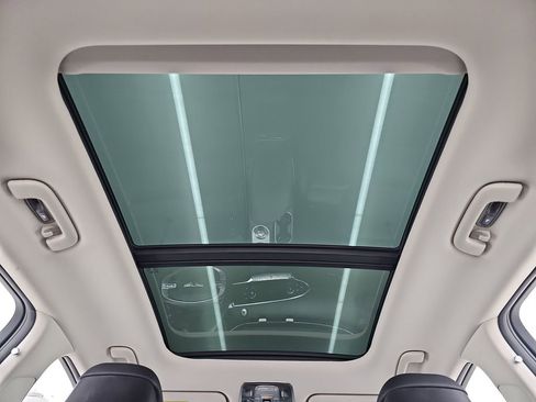 Used 2023 Genesis GV70 2.5T w/ Select Package image 49