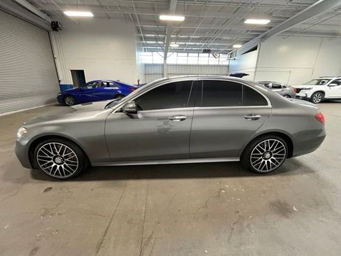 Used 2018 Mercedes-Benz E 300 image 6