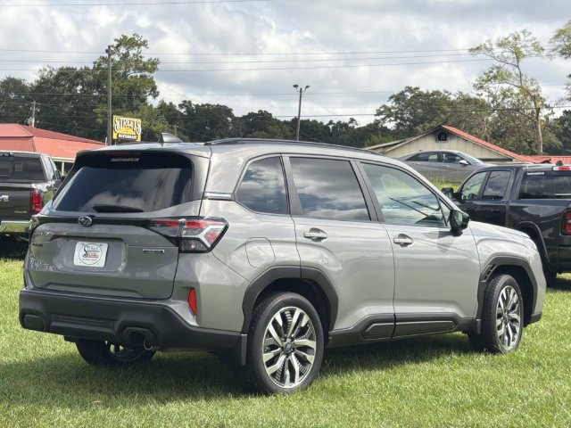 Used 2025 Subaru Forester Touring AWD/4WD image 8