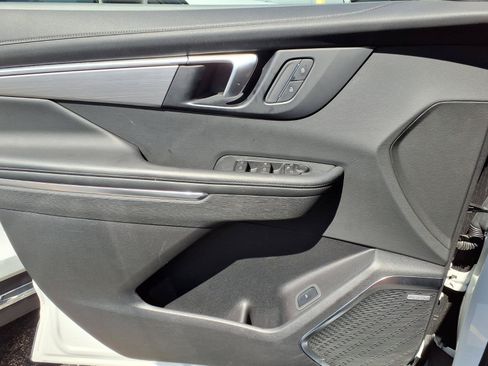 Used 2025 Buick Enclave Preferred FWD image 20