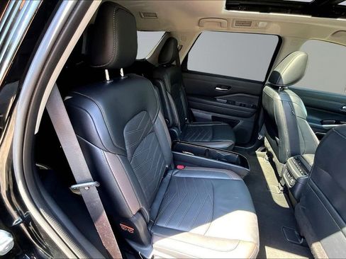 Used 2023 Nissan Pathfinder Platinum AWD/4WD image 28