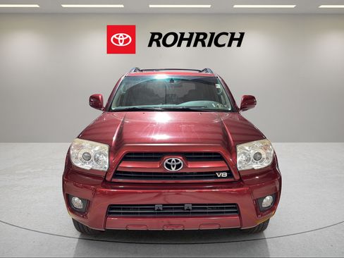 Used 2007 Toyota 4Runner Limited AWD/4WD image 2