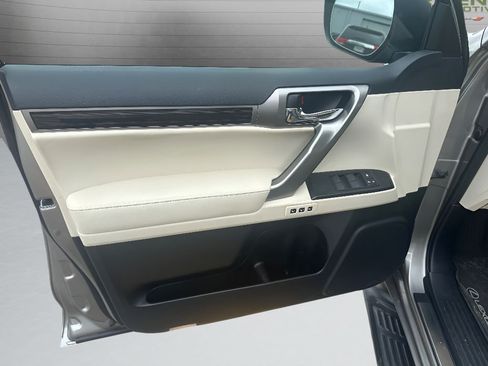 Used 2023 Lexus GX 460 Premium w/ Premium Package AWD/4WD image 18