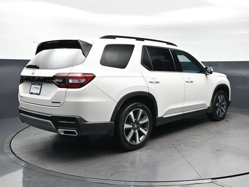 Certified 2023 Honda Pilot Touring image 5
