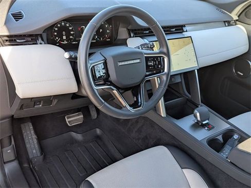 Used 2024 Land Rover Discovery Sport Dynamic SE image 10
