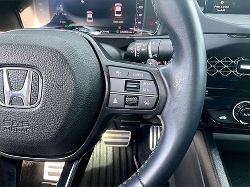 Used 2023 Honda Accord Sport image 11