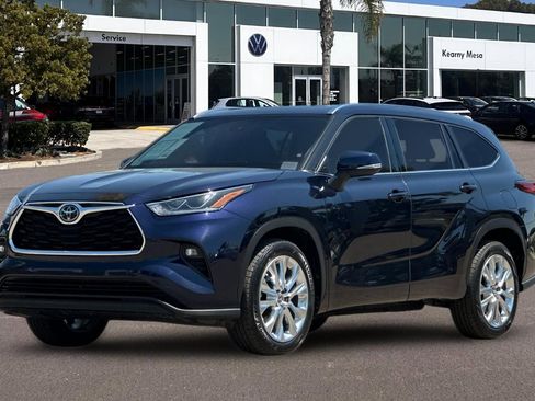 Used 2020 Toyota Highlander Limited FWD image 8