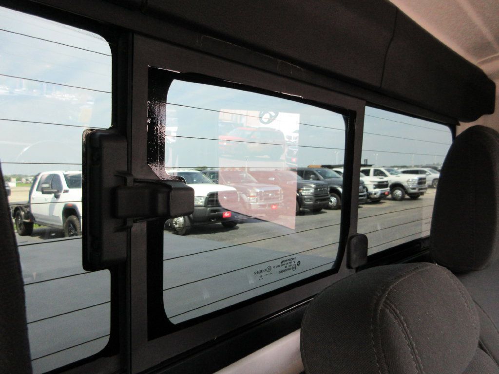 Used 2021 Jeep Gladiator Sport AWD/4WD image 24