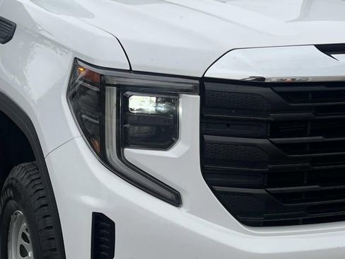 Used 2022 GMC Sierra 1500 Pro w/ Pro Value Package image 7