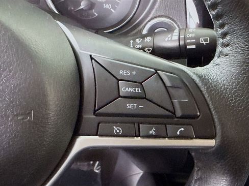 Used 2019 Nissan Rogue SV image 21