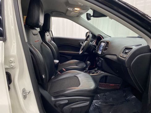 Used 2021 Jeep Compass Trailhawk AWD/4WD image 19