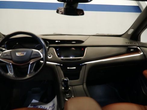 Used 2023 Cadillac XT5 Premium Luxury image 13