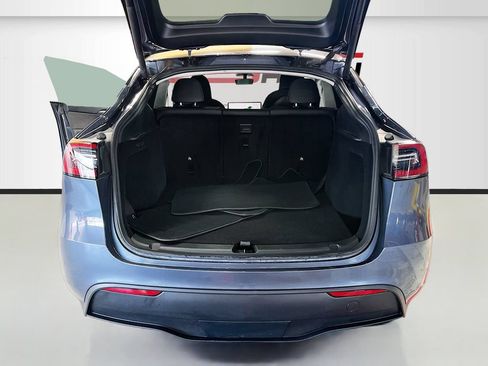 Used 2023 Tesla Model Y Performance AWD/4WD image 27